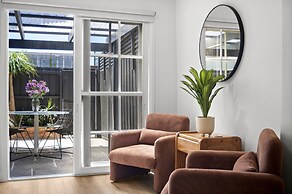 Charming 2-bed Home With Outdoor Space in Cremorne