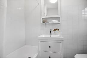 Charming 2-bed Home With Outdoor Space in Cremorne