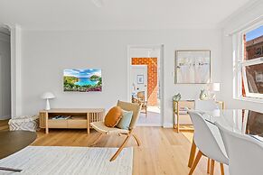 Gorgeous 3-bed Manly Pad, Short Walk to the Beach