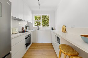 Gorgeous 3-bed Manly Pad, Short Walk to the Beach