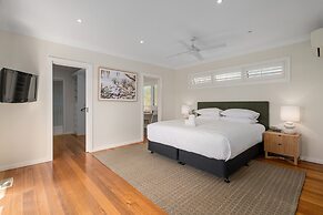 Luxurious 3-bed Home With Outdoor Spa