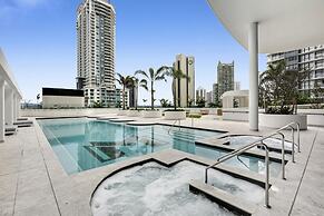 Oceanfront 3-bed With Stunning Views, Pool & Sauna