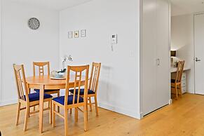 Cosy 1-bed With Private Balcony By Showgrounds