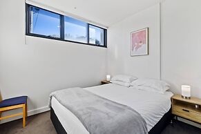 Cosy 1-bed With Private Balcony By Showgrounds
