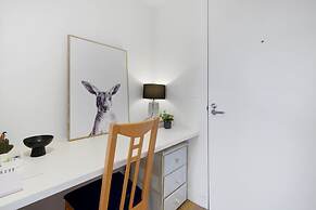 Cosy 1-bed With Private Balcony By Showgrounds