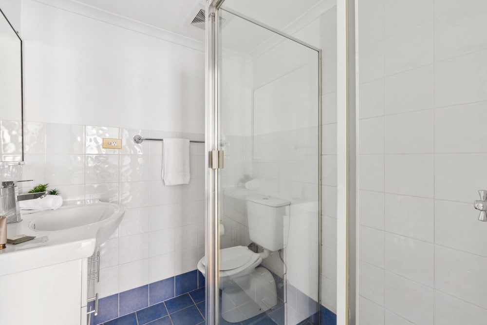 Spacious 2-bed Apartment Near Parramatta CBD