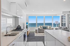 Oceanview 2-bed With Pool, Sauna, Gym & Parking