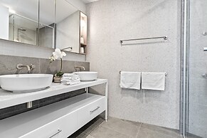 Stylish 2-bed Apartment With Rooftop BBQ Access