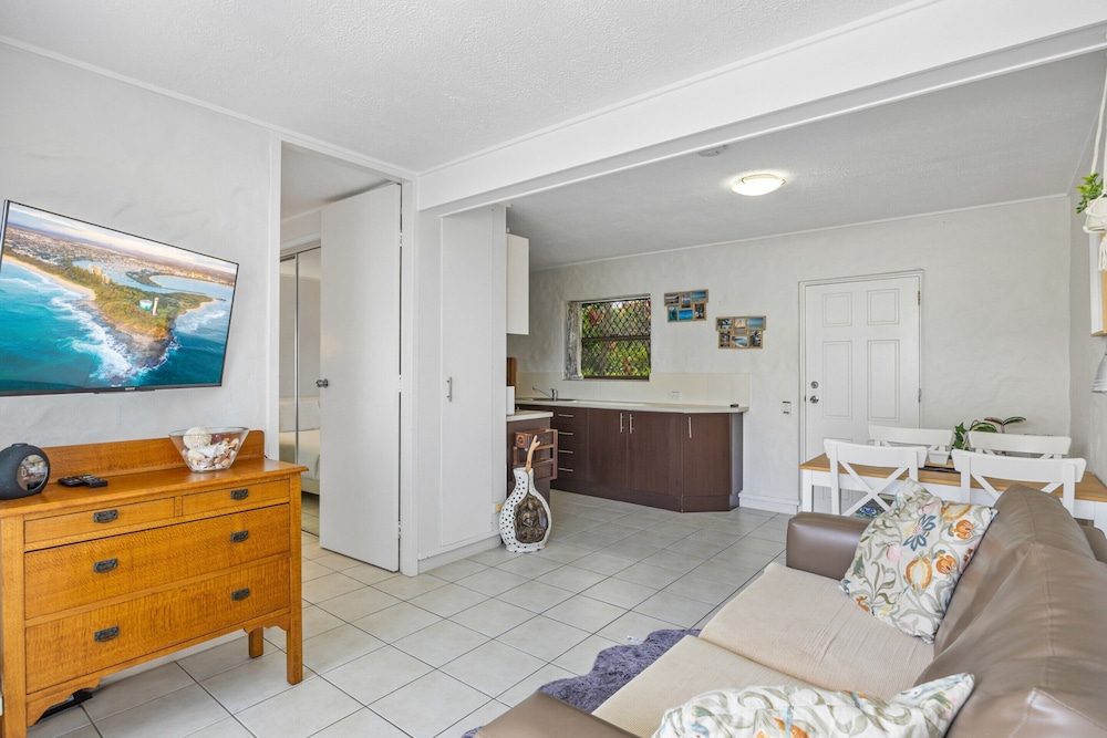 Great Location 1-bed With Pool