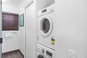 Great Location 1-bed With Pool