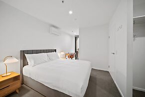 Sleek 2-bed Apartment With Rooftop Garden Access