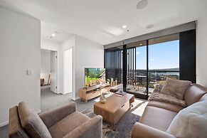 Sleek 2-bed Apartment With Rooftop Garden Access
