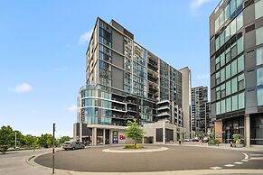 Sleek 2-bed Apartment With Rooftop Garden Access