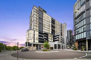 Sleek 2-bed Apartment With Rooftop Garden Access