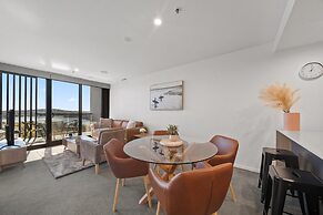 Sleek 2-bed Apartment With Rooftop Garden Access