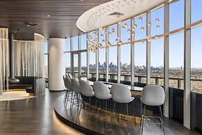 High-rise Balcony Unit With City Views, Gym, Pool