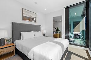 Remarkable 3-bed With City Views & Swimming Pool