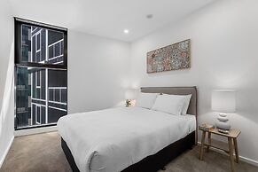 Remarkable 3-bed With City Views & Swimming Pool