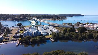 3-bed With Alfresco Dining & Pool in Batemans Bay