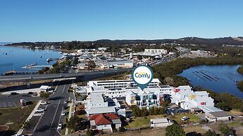 3-bed With Alfresco Dining & Pool in Batemans Bay