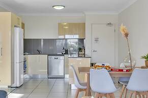 Bright 2-bed With Private Balcony & Serene View
