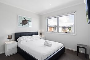 Seaside 3-bed Home, Direct Beach Access