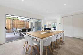 Seaside 3-bed Home, Direct Beach Access