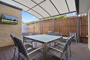 Seaside 3-bed Home, Direct Beach Access