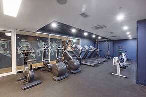 Incredible City Views in Convenient CBD Apartment