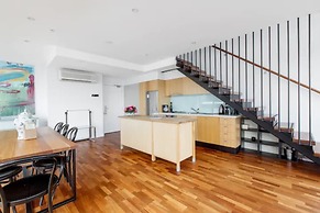 Incredible City Views in Convenient CBD Apartment