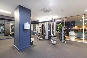 Incredible City Views in Convenient CBD Apartment