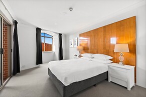 Spacious Inner-west 2-bed With Alfresco Dining