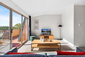 Spacious Inner-west 2-bed With Alfresco Dining