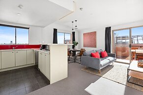 Spacious Inner-west 2-bed With Alfresco Dining