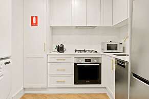 City Centre Studio by Hyde Park