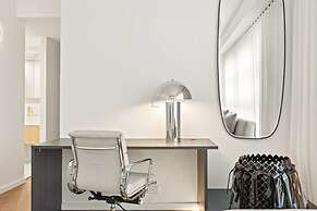 City Centre Studio by Hyde Park