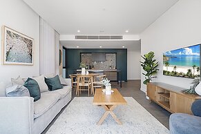 Spacious 2-bed Apartment With Rooftop Views