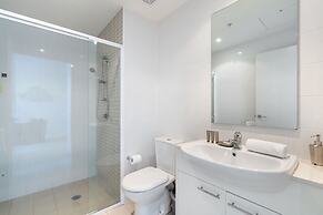 Comfortable 1-bed Apartment With Balcony