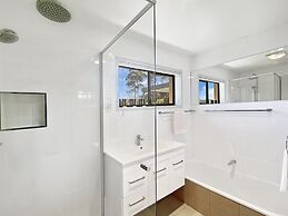Fab 3-bed Stay With Great Outdoors & Water Views