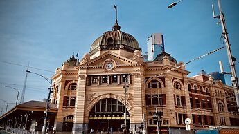 Melbourne CBD 1-bed With A/C Close to Theatres