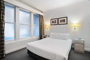 Melbourne CBD 1-bed With A/C Close to Theatres