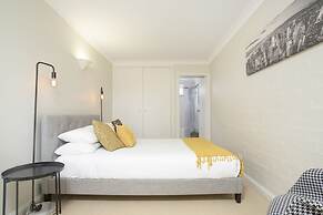 Comfortable Terrace in Central Location