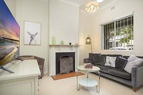 Comfortable Terrace in Central Location