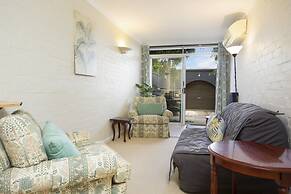 Comfortable Terrace in Central Location