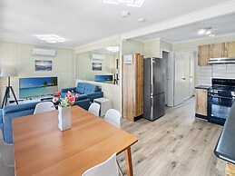 Charming 2-bed Apartment With Bay Views
