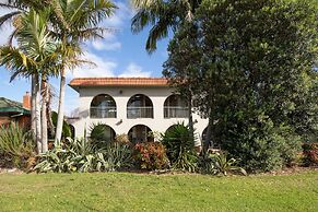 Charming 2-bed Apartment With Bay Views