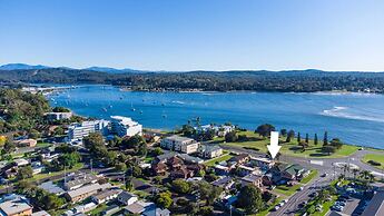 Charming 2-bed Apartment With Bay Views