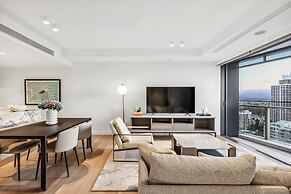 Jewel Luxury Beachside 2-bed With Water View