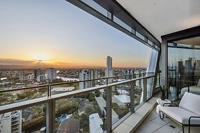 Jewel Luxury Beachside 2-bed With Water View