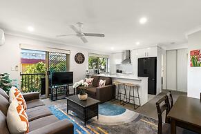 Charming 3-bed Apartment Near Local Shops